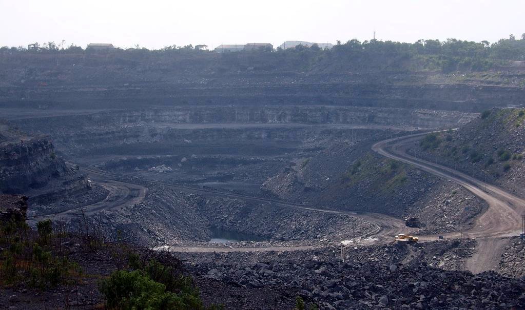 Dhanbad: Illegal mine collapse kills at least two in Katras