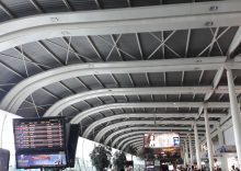 Aviation ministry meets airlines over Mumbai slot cuts