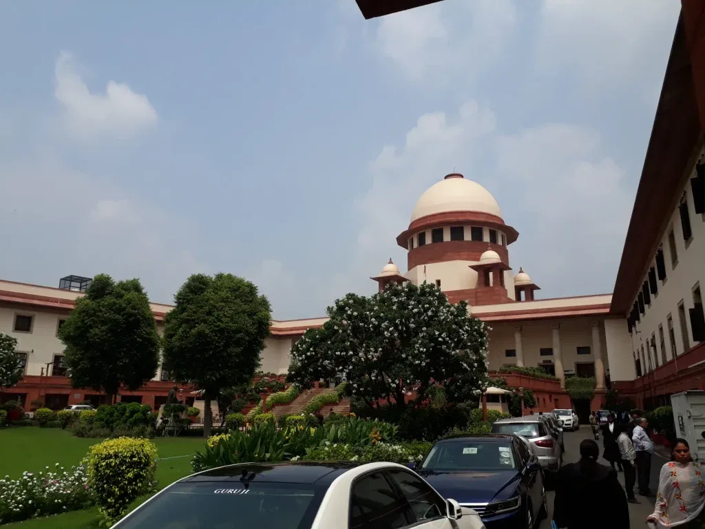Supreme Court orders Delhi Metro, internet restored